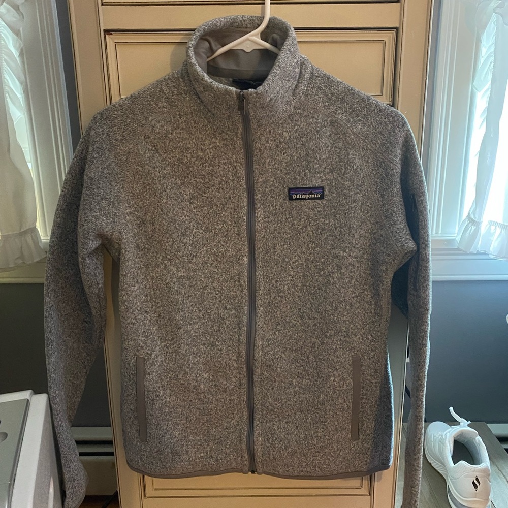 Never worn Patagonia full zip sweater